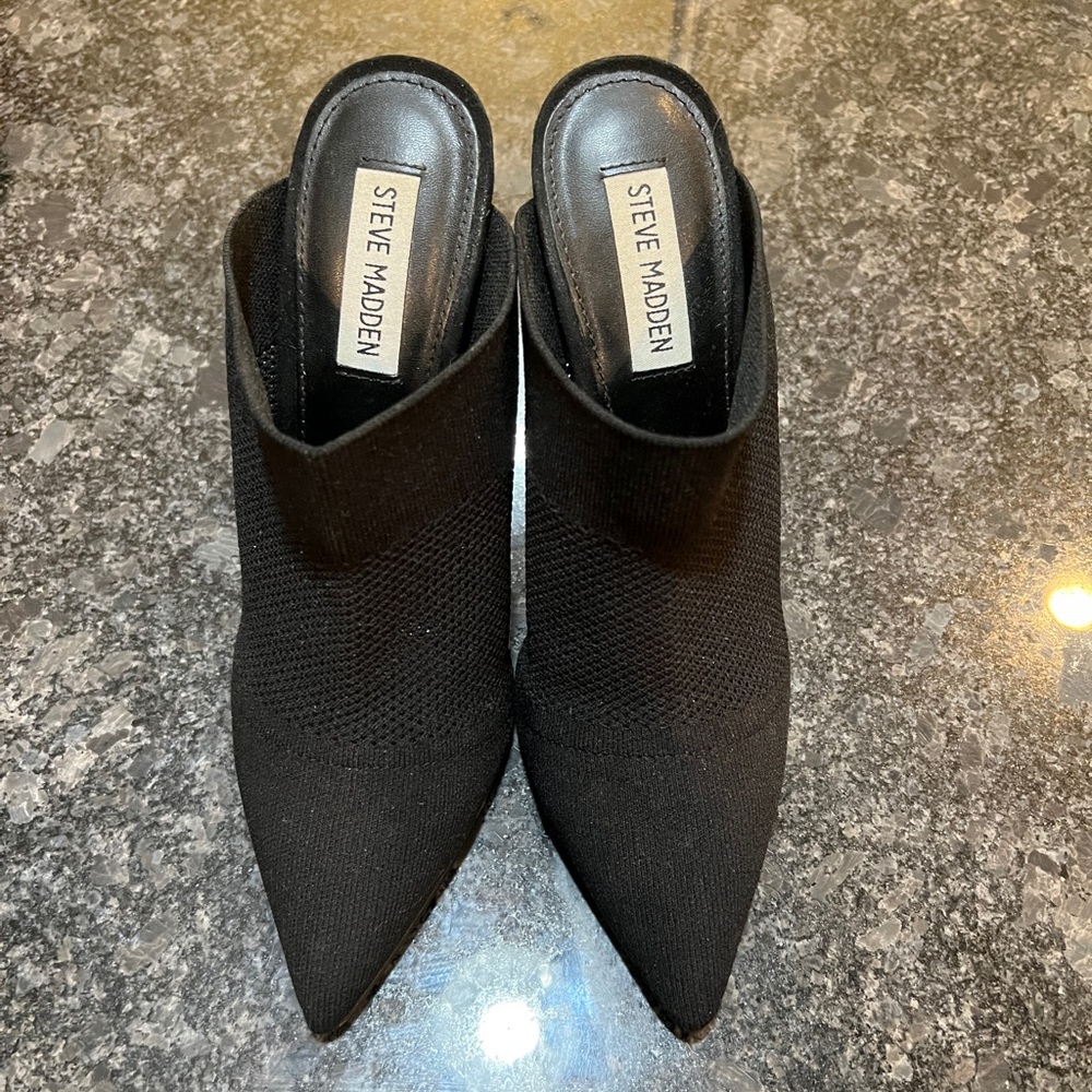 Steve Madden High Heels. Size 7. 4 inch heel.